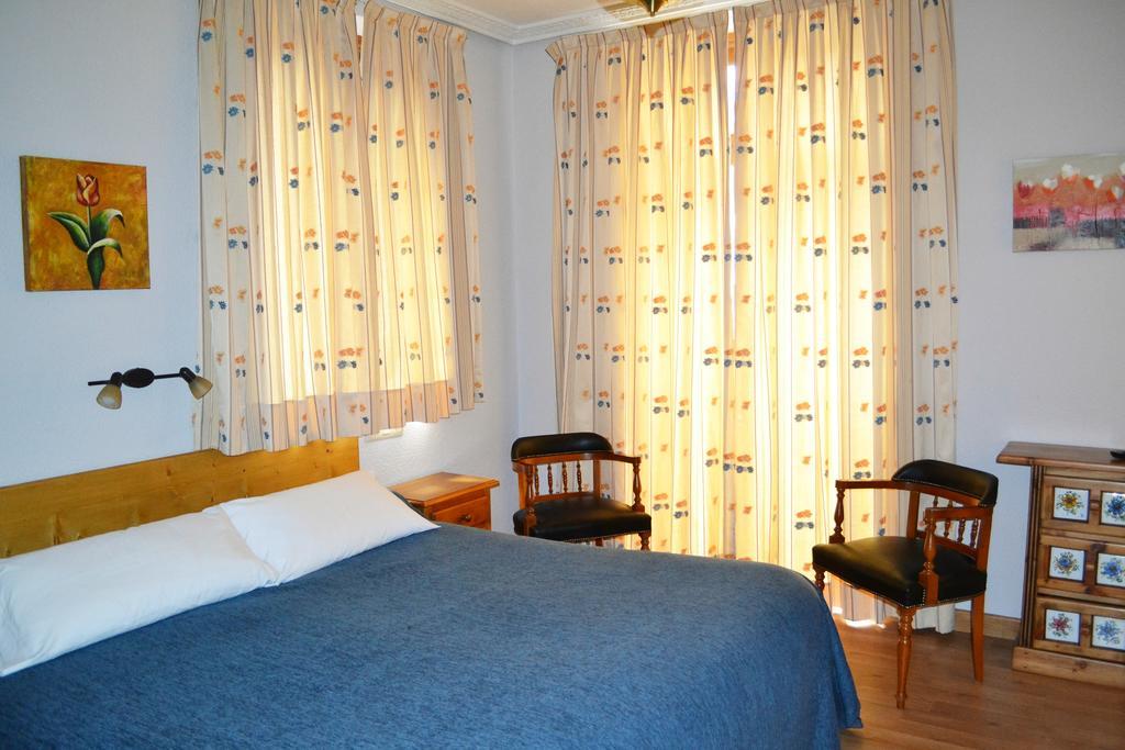 Hostal Aribel Longinos Cercedilla Eksteriør billede