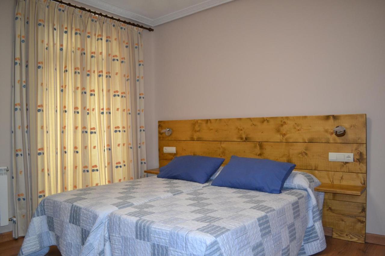 Hostal Aribel Longinos Cercedilla Eksteriør billede